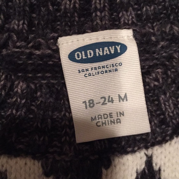 Super cuter Old Navy sweater onsie 18-24 months - Picture 2 of 5